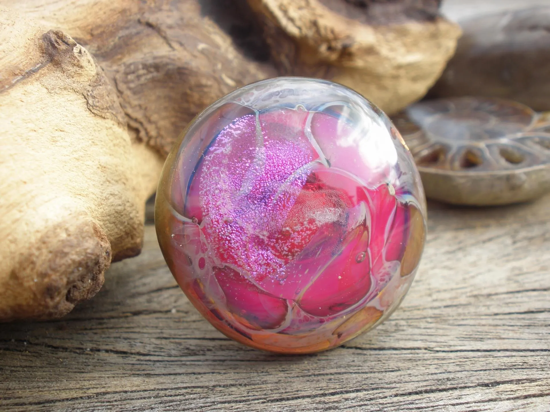 Detail van een glas-in-glas kraal